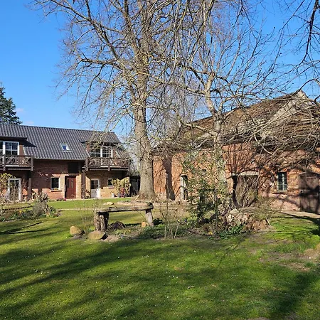 Im Spreewald In Idyllischer Alleinlage Апартаменты